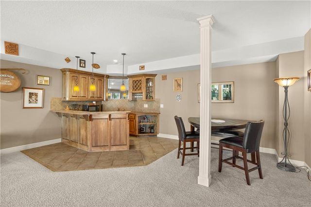 608 NE Sundown Drive, Lee's Summit, MO 64064
