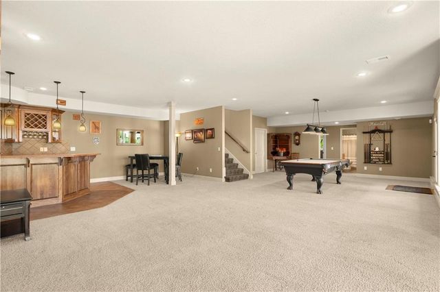 608 NE Sundown Drive, Lee's Summit, MO 64064