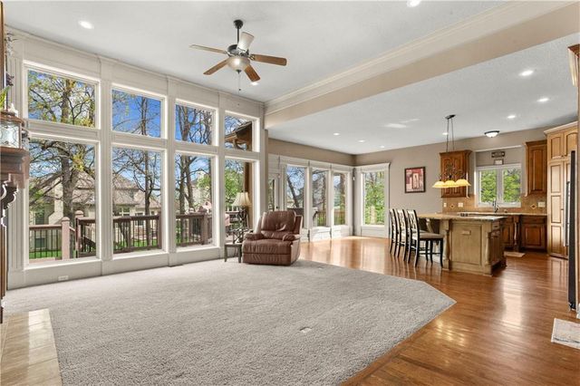 608 NE Sundown Drive, Lee's Summit, MO 64064
