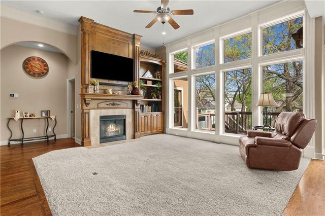 608 NE Sundown Drive, Lee's Summit, MO 64064