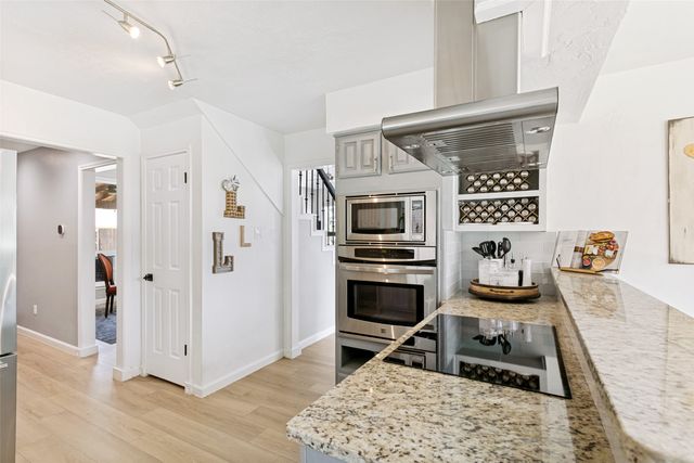5 Rushing Creek Court, Trophy Club, TX 76262