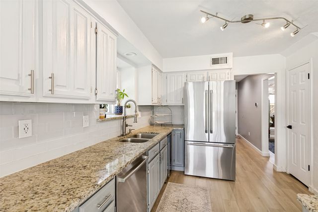 5 Rushing Creek Court, Trophy Club, TX 76262