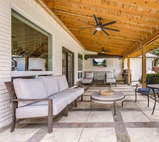 5 Rushing Creek Court, Trophy Club, TX 76262