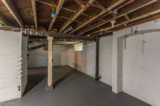 154 S Schenley Avenue, Youngstown, OH 44509