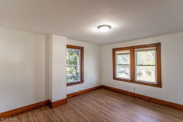 154 S Schenley Avenue, Youngstown, OH 44509
