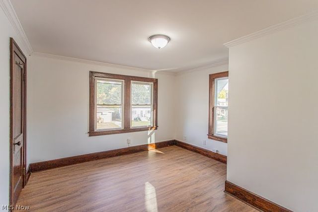 154 S Schenley Avenue, Youngstown, OH 44509