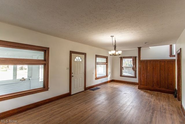 154 S Schenley Avenue, Youngstown, OH 44509