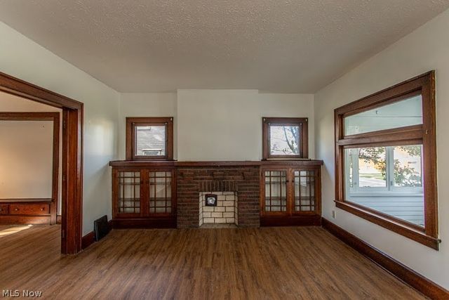154 S Schenley Avenue, Youngstown, OH 44509