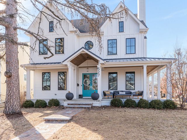 527 N Ellsworth Street, Naperville, IL 60563