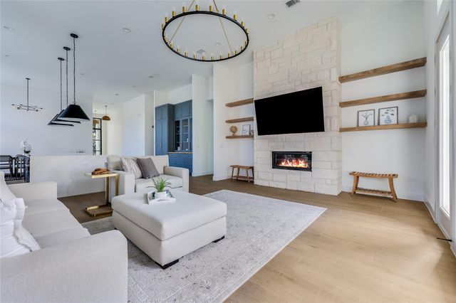 21408 Lakefront DR, Lago Vista, TX 78645