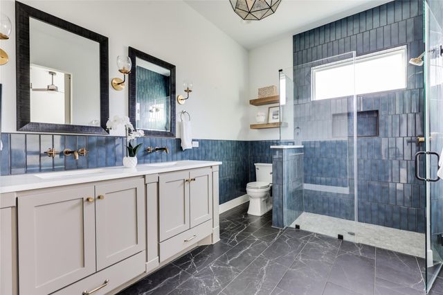 21408 Lakefront DR, Lago Vista, TX 78645