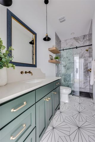 21408 Lakefront DR, Lago Vista, TX 78645