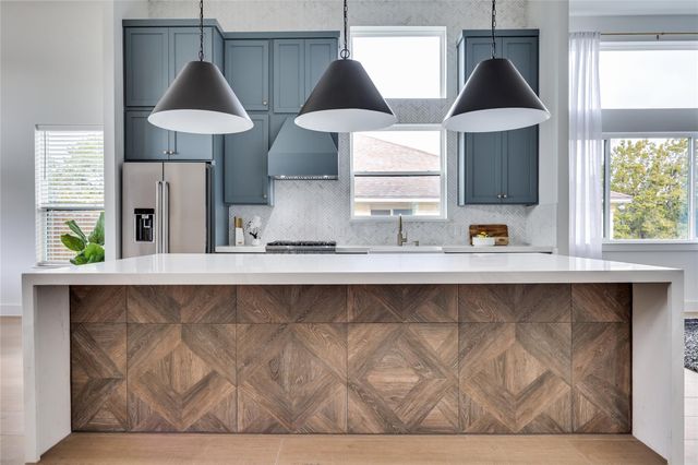 21408 Lakefront DR, Lago Vista, TX 78645