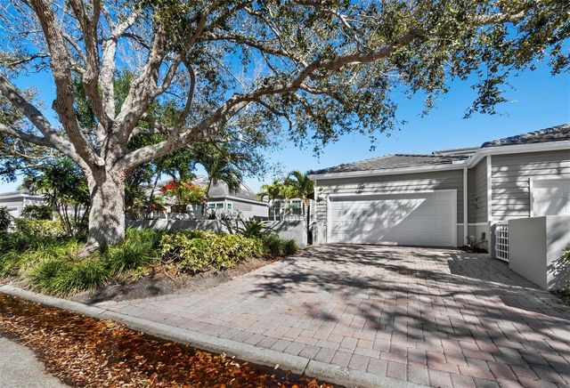 3435 WINDING OAKS DRIVE 18, Longboat Key, FL 34228