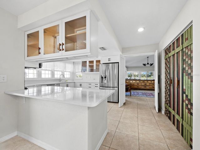 3435 WINDING OAKS DRIVE 18, Longboat Key, FL 34228