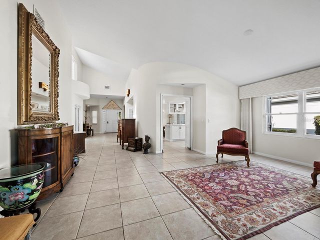 3435 WINDING OAKS DRIVE 18, Longboat Key, FL 34228