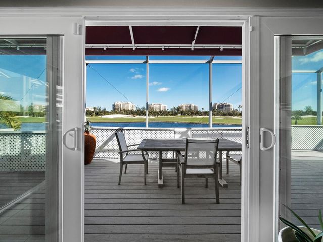 3435 WINDING OAKS DRIVE 18, Longboat Key, FL 34228