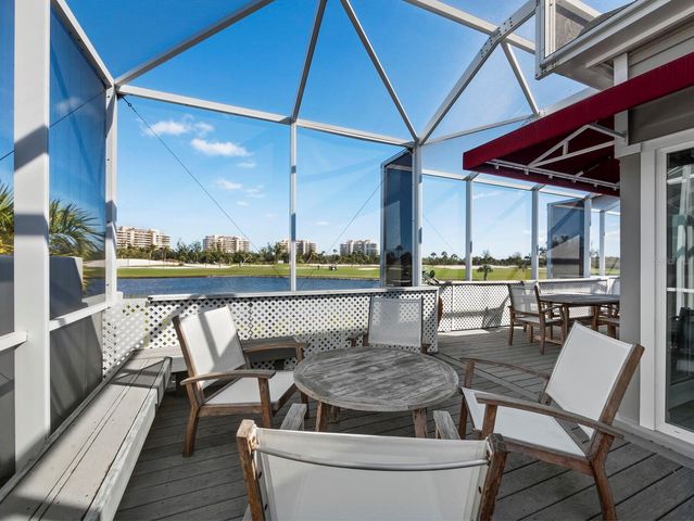 3435 WINDING OAKS DRIVE 18, Longboat Key, FL 34228