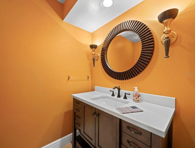 3435 WINDING OAKS DRIVE 18, Longboat Key, FL 34228