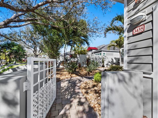 3435 WINDING OAKS DRIVE 18, Longboat Key, FL 34228