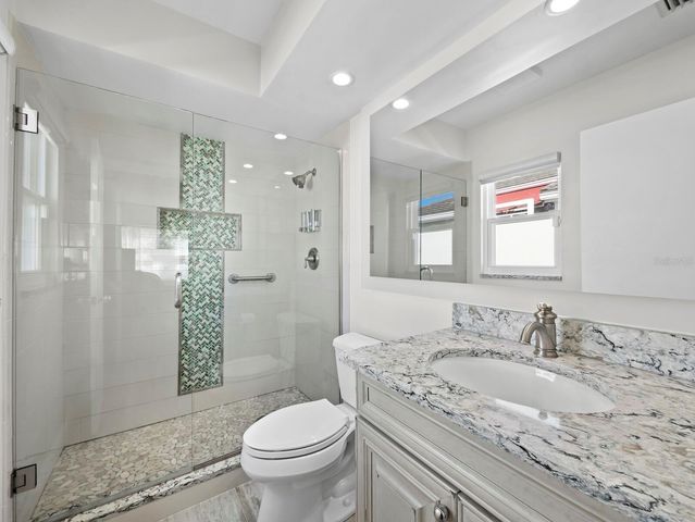 3435 WINDING OAKS DRIVE 18, Longboat Key, FL 34228