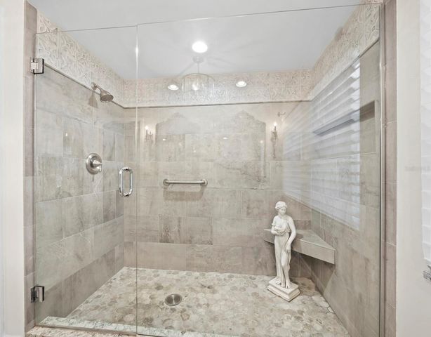 3435 WINDING OAKS DRIVE 18, Longboat Key, FL 34228