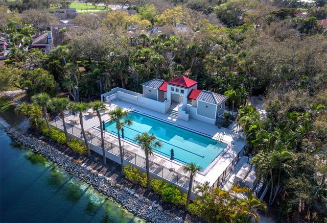 3435 WINDING OAKS DRIVE 18, Longboat Key, FL 34228