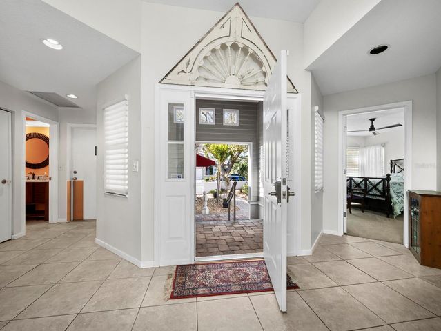 3435 WINDING OAKS DRIVE 18, Longboat Key, FL 34228