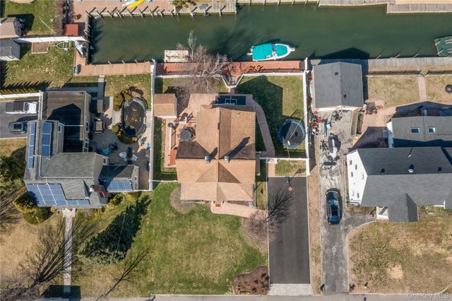 59 Purdy Lane, Amityville, NY 11701