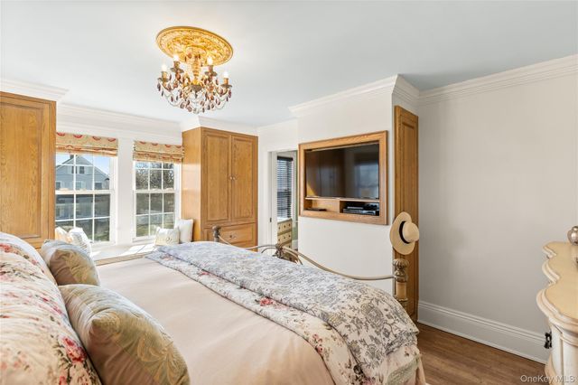 59 Purdy Lane, Amityville, NY 11701