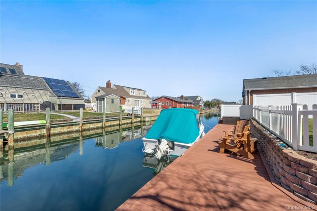 59 Purdy Lane, Amityville, NY 11701