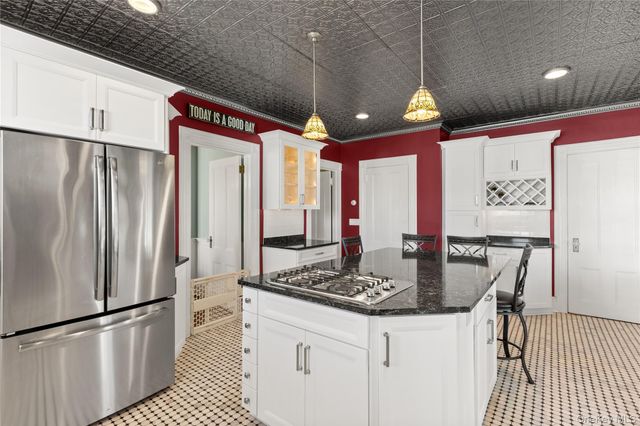 59 Purdy Lane, Amityville, NY 11701