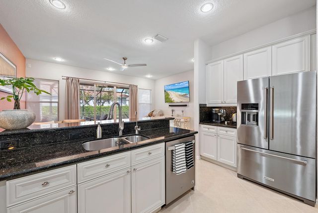 101 Casa Grande Court, Palm Beach Gardens, FL 33418