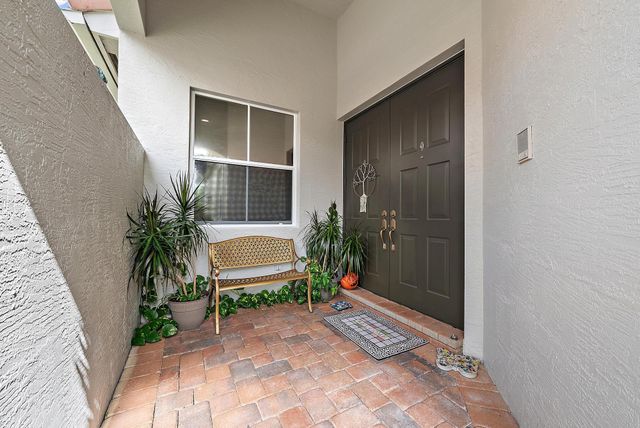 101 Casa Grande Court, Palm Beach Gardens, FL 33418