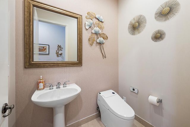 101 Casa Grande Court, Palm Beach Gardens, FL 33418