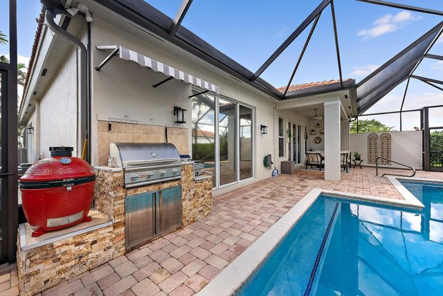 101 Casa Grande Court, Palm Beach Gardens, FL 33418