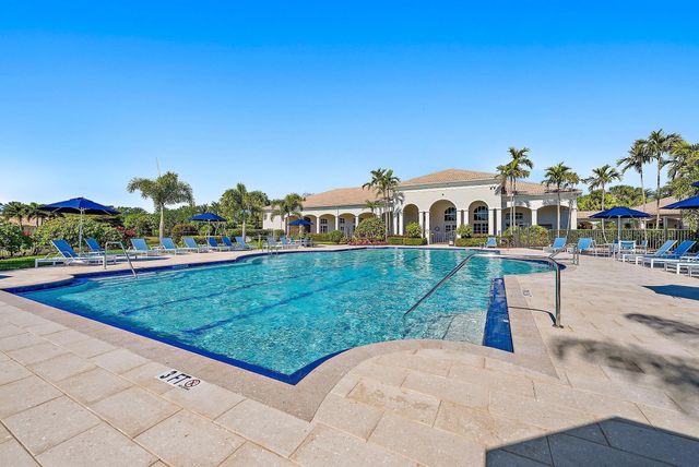 101 Casa Grande Court, Palm Beach Gardens, FL 33418
