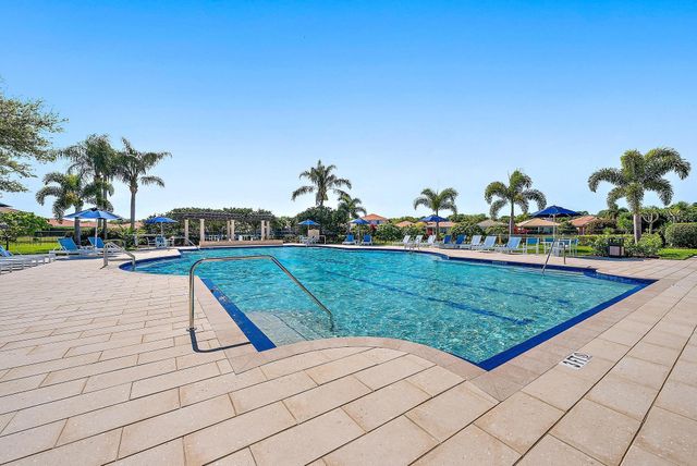 101 Casa Grande Court, Palm Beach Gardens, FL 33418
