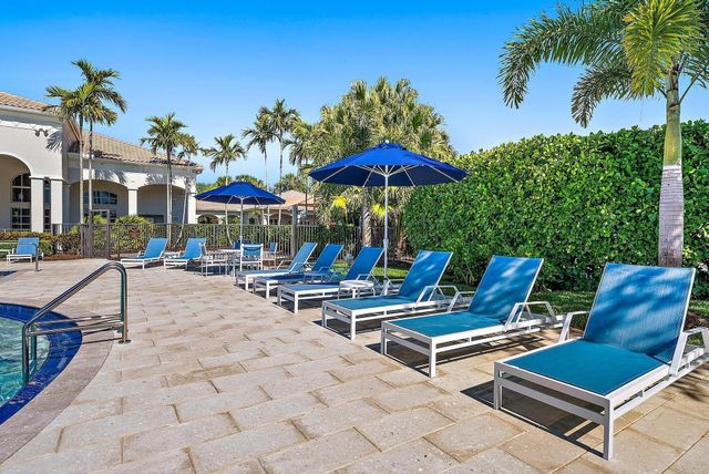 101 Casa Grande Court, Palm Beach Gardens, FL 33418
