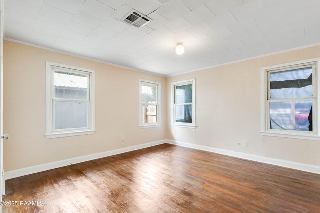 2112 Carmel Drive, Lafayette, LA 70501