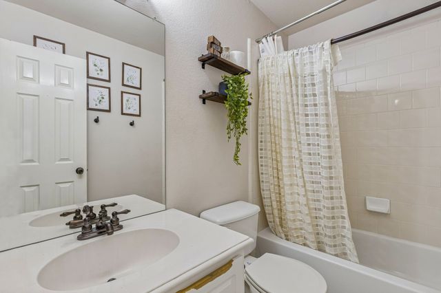 6713 Alderbrook Drive, Denton, TX 76210