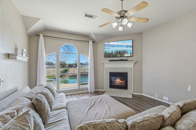 6713 Alderbrook Drive, Denton, TX 76210