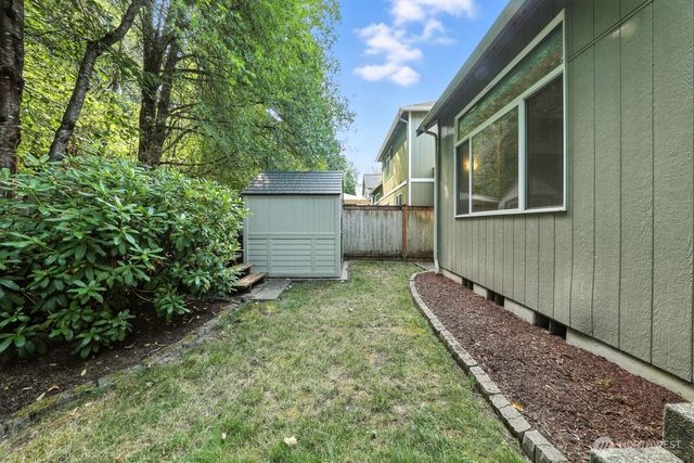 18919 Eastwood Avenue E, Puyallup, WA 98375