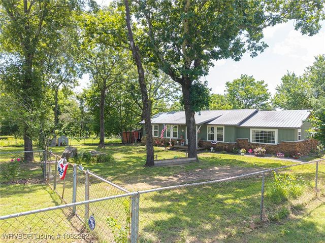 462386 E 1026 Road, Sallisaw, OK 74955