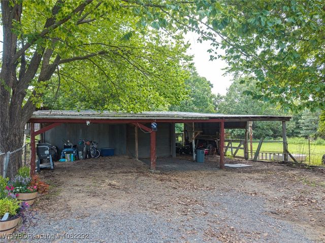 462386 E 1026 Road, Sallisaw, OK 74955