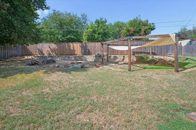1211 Laguna Place, Carrollton, TX 75006