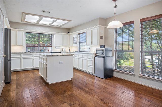 1211 Laguna Place, Carrollton, TX 75006