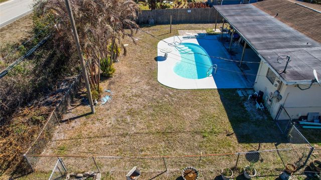 2424 1st Place, Vero Beach, FL 32962