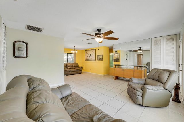 2424 1st Place, Vero Beach, FL 32962