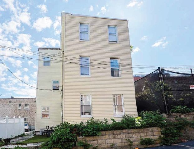 68 Gore St, Cambridge, MA 02141